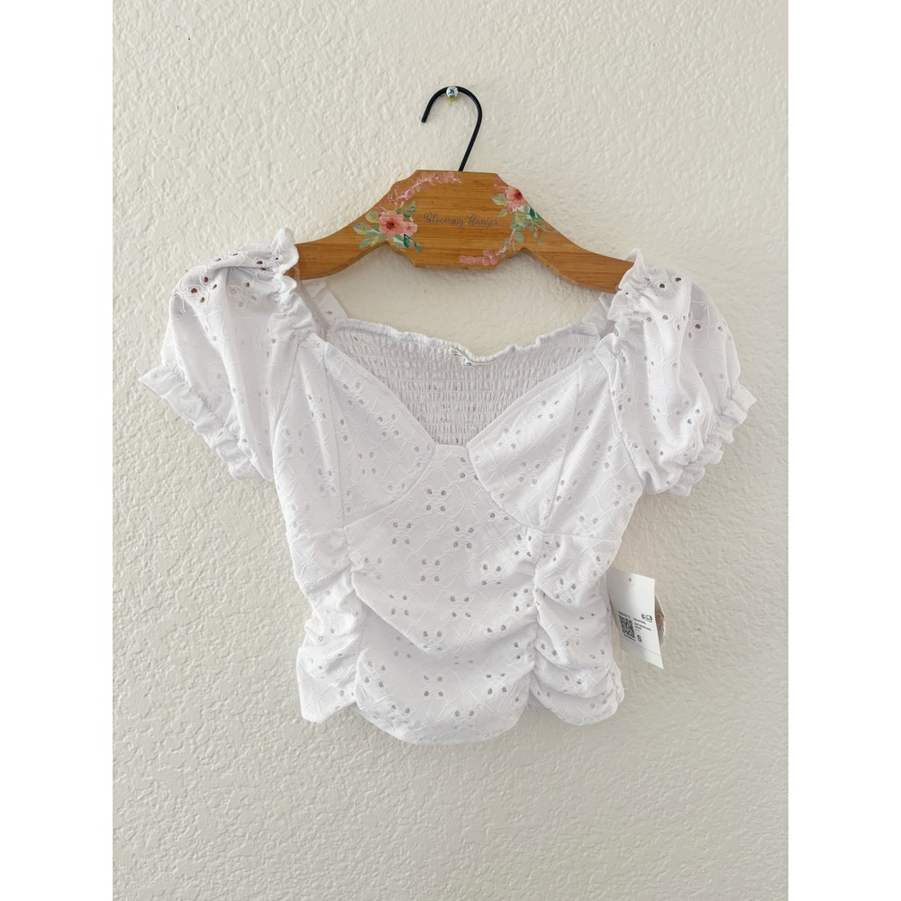 Jolie & Joy Eyelet Crop Top Small White Ruched Puff Sleeve Smocked Sweetheart